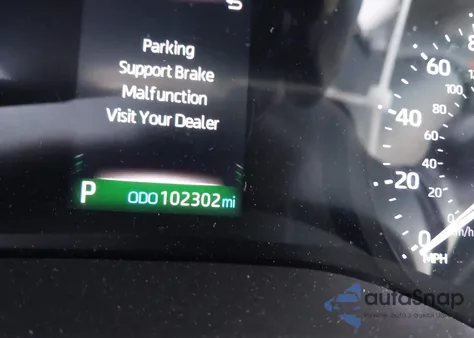 2022 Toyota Sienna Xse z USA, uszkodzony, nr VIN 5TDDRKEC0NS082631